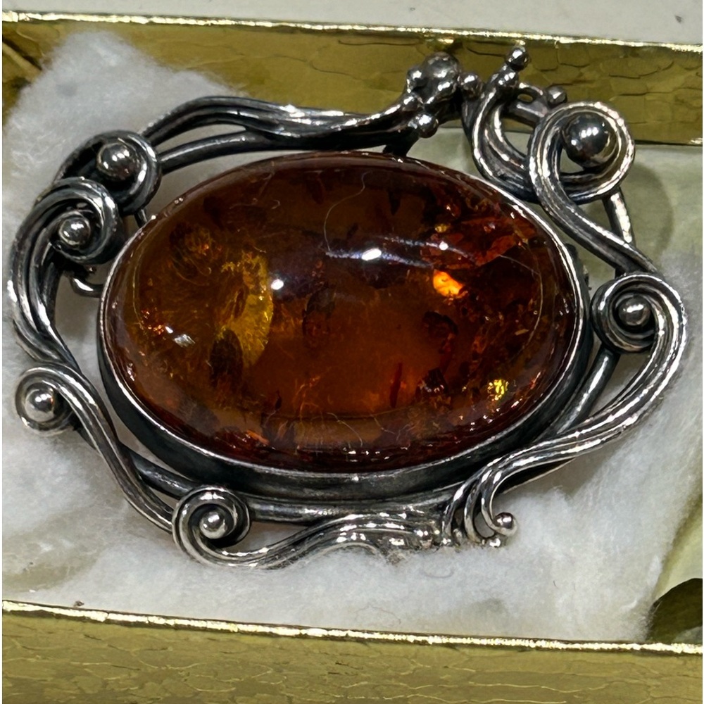 Vintage Art Nouveau Baltic Amber and Sterling Silver Brooch